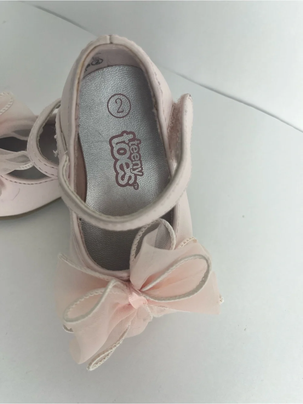 Teeny Toes- Baby Girl Pink Bow Mary Jane Style Dress Shoes - Size 2